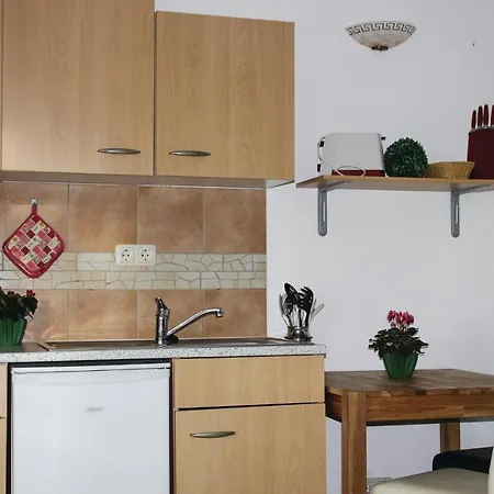 1 Bedroom Gorgeous In Fuhlendorf * Fuhlendorf (Mecklenburg-Vorpommern)