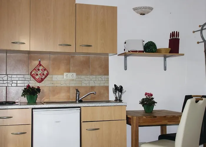 1 Bedroom Gorgeous In * Fuhlendorf (Mecklenburg-Vorpommern)